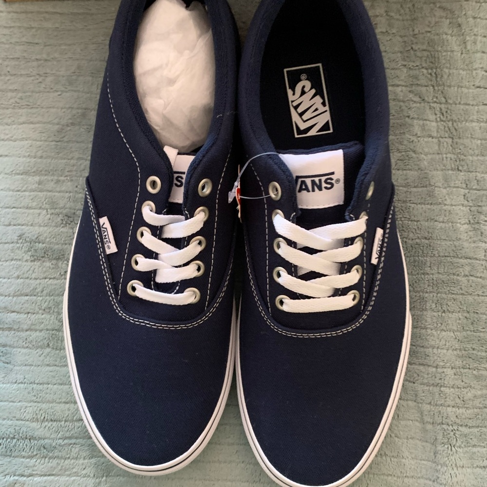 Men navy vans